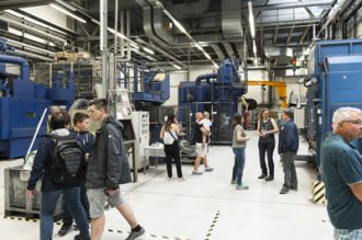 Loser Chemie at the Long Night of Economics and Sciences in Freiberg